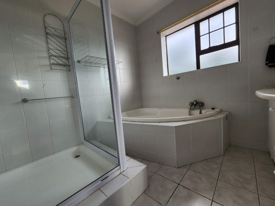 3 Bedroom Property for Sale in Mossel Bay Central Western Cape